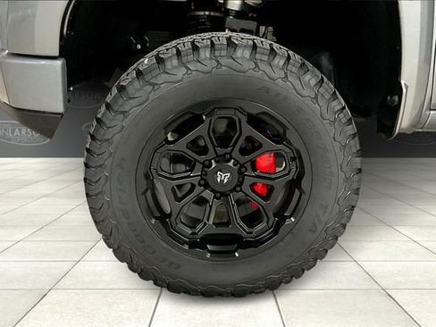 New 2025 GMC Sierra 1500 AT4 w/ AT4 Premium Package AWD/4WD image 8