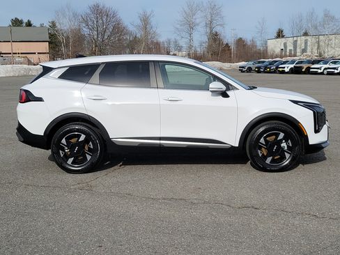 Used 2026 Kia Sportage LX w/ LX Convenience Package image 4