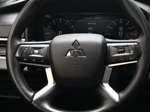 Used 2022 Mitsubishi Outlander SEL image 27