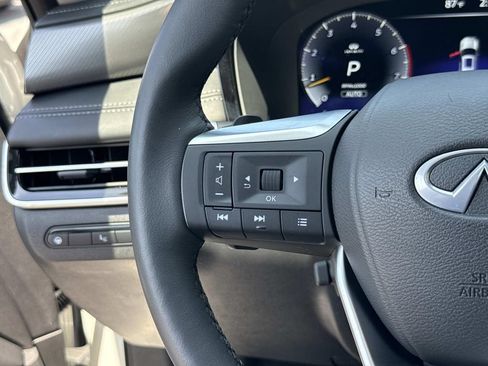 Certified 2025 INFINITI QX60 Luxe w/ Vision Package AWD/4WD image 10