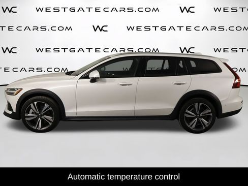 Used 2026 Volvo V60 B5 Cross Country Plus AWD/4WD image 5