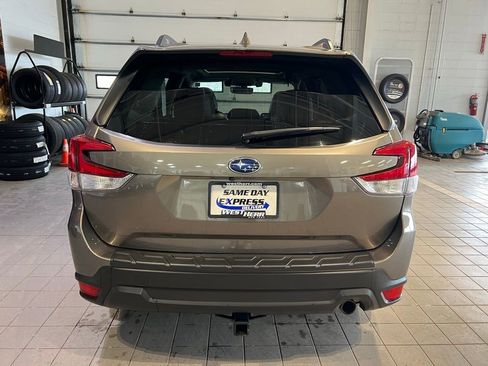 Used 2019 Subaru Forester Limited image 8