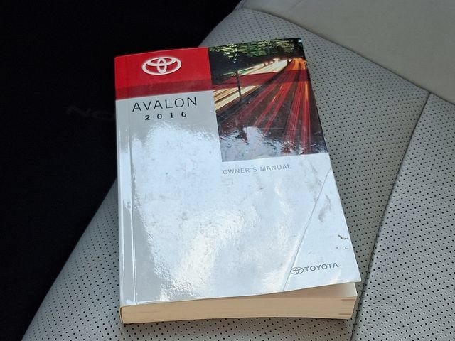 Used 2016 Toyota Avalon Limited w/ Toyota Safety Sense Package FWD image 27