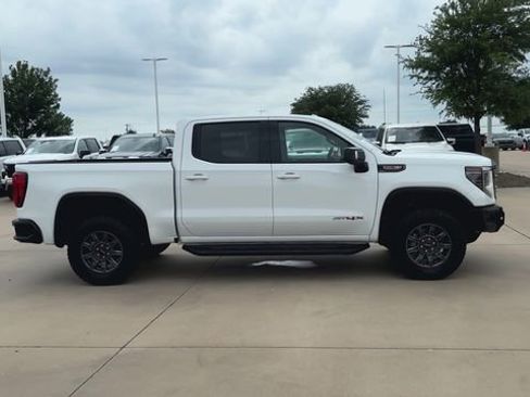 Used 2024 GMC Sierra 1500 AT4X AWD/4WD image 9
