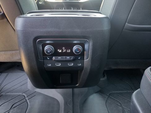 Used 2023 Chevrolet Suburban RST w/ Luxury Package AWD/4WD image 18