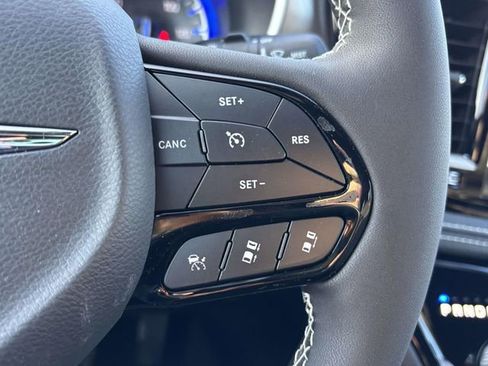 New 2026 Chrysler Pacifica Select w/ S Appearance Package image 22