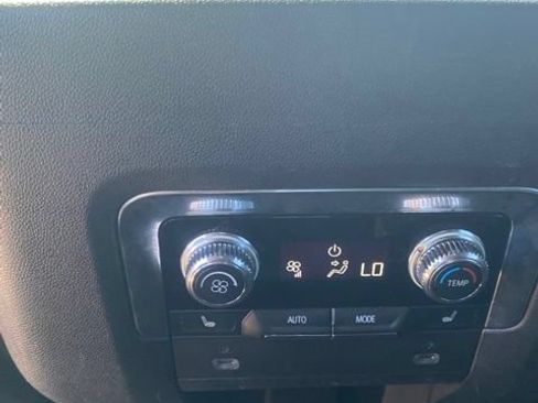 Used 2021 GMC Yukon Denali AWD/4WD image 10