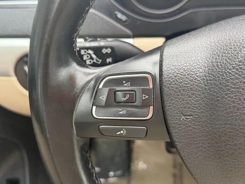 Used 2013 Volkswagen Jetta SE FWD image 18