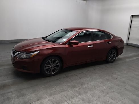 Used 2018 Nissan Altima 2.5 SR w/ SR Special Edition FWD image 2