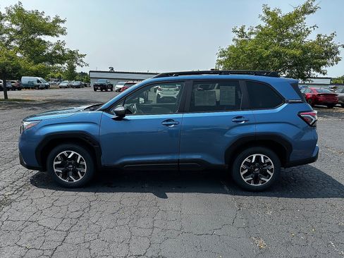 Certified 2025 Subaru Forester Premium AWD/4WD image 6