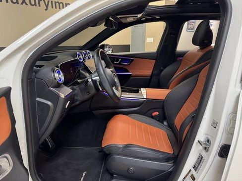 Used 2023 Mercedes-Benz GLC 300 GLC 300 image 8