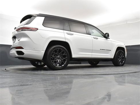Used 2023 Jeep Grand Cherokee L Summit image 21