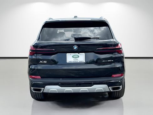 Used 2025 BMW X5 xDrive50e w/ Premium Package AWD/4WD image 4