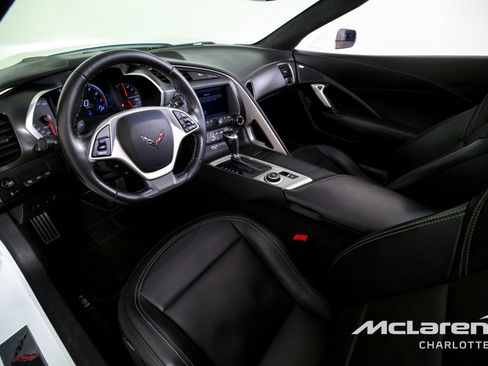 Used 2019 Chevrolet Corvette Stingray Coupe RWD image 13