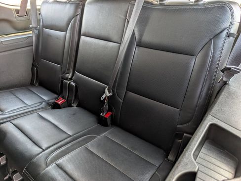 Used 2023 GMC Yukon XL SLE AWD/4WD image 19