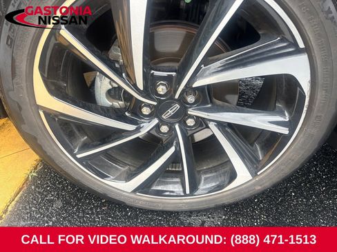 Used 2023 Lincoln Corsair Reserve w/ Equipment Group 201A FWD image 9