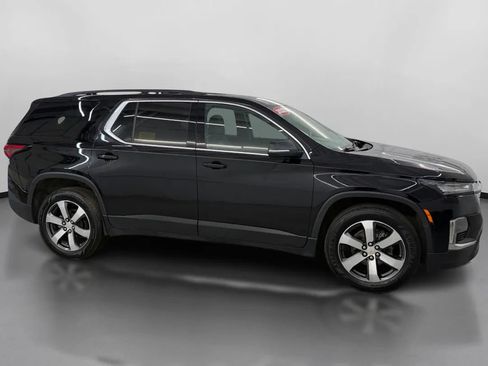Used 2023 Chevrolet Traverse LT w/ LT Premium Package AWD/4WD image 11