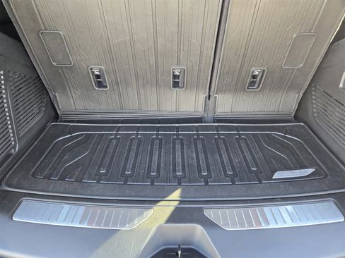 Used 2025 GMC Yukon AT4 image 31