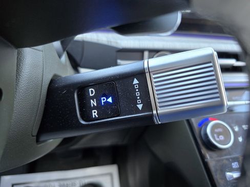 Used 2025 Hyundai Santa Fe Calligraphy image 12