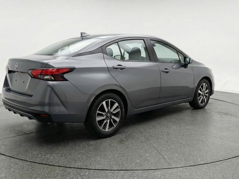 Used 2025 Nissan Versa SV image 9