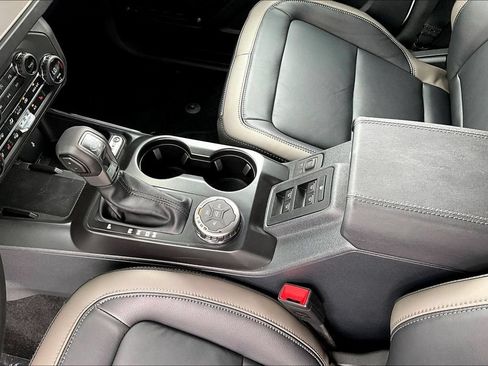 New 2026 Ford Bronco Outer Banks AWD/4WD image 8