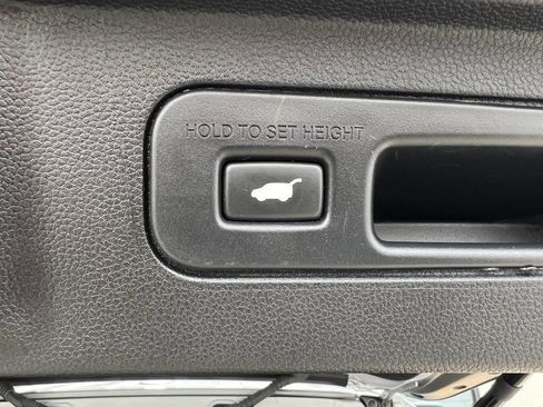 Used 2024 Honda Pilot TrailSport image 35