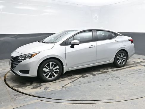 Used 2025 Nissan Versa SV w/ Trunk Package image 3