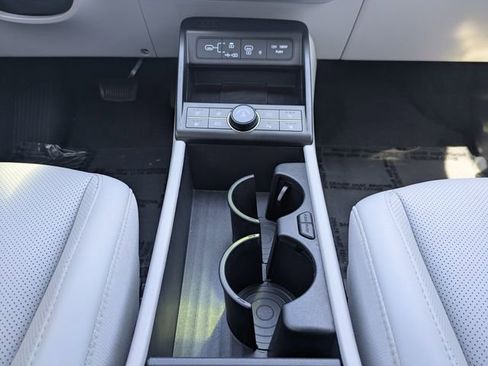 Used 2025 Hyundai Kona Limited image 23