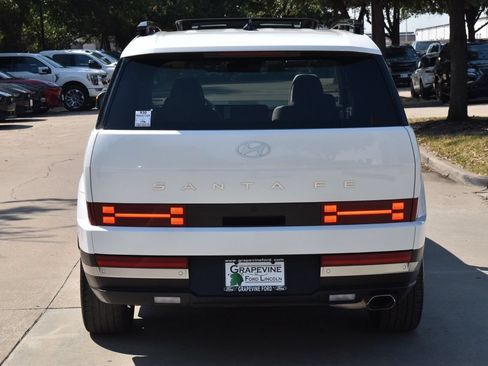 Used 2024 Hyundai Santa Fe Limited FWD image 9