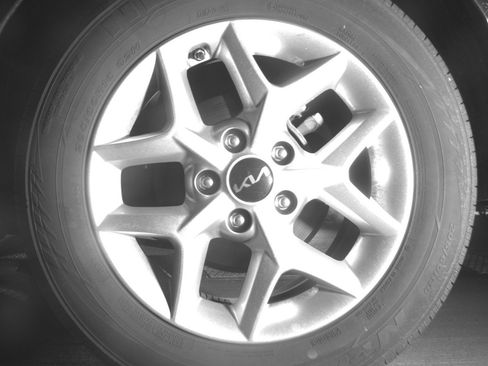 Used 2025 Kia Soul LX w/ LX Technology Package FWD image 14