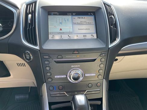 Used 2018 Ford Edge Titanium w/ Equipment Group 302A FWD image 11