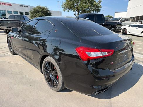 Used 2018 Maserati Ghibli S RWD image 3