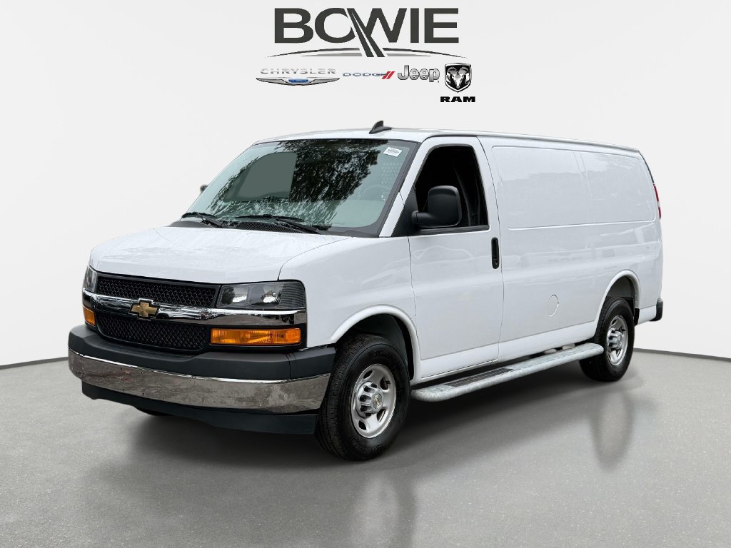 Used 2025 Chevrolet Express 2500 w/ Driver Convenience Package RWD image 5