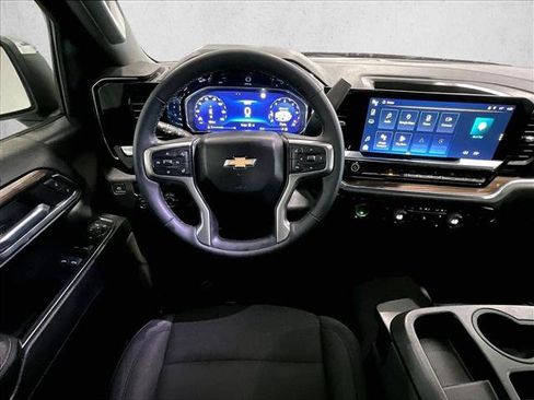 Used 2023 Chevrolet Silverado 1500 LT RWD image 7