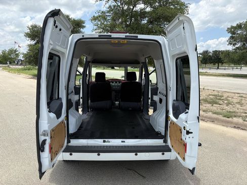 Used 2010 Ford Transit Connect XLT FWD image 22