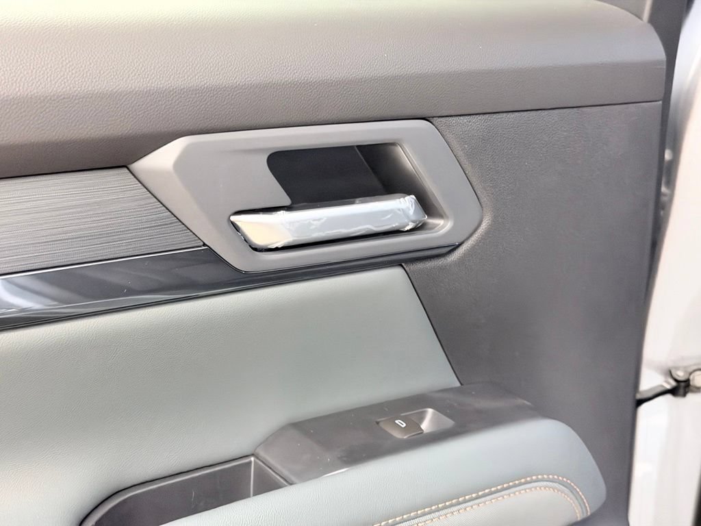 New 2026 GMC Terrain AT4 w/ Technology Package II AWD/4WD image 20