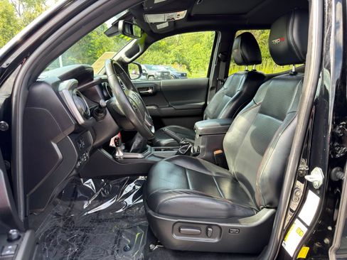 Used 2023 Toyota Tacoma TRD Pro AWD/4WD image 12