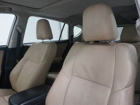 Used 2015 Toyota RAV4 XLE FWD image 11