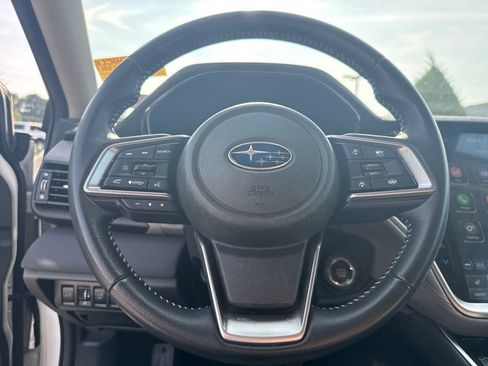 Used 2025 Subaru Outback Premium AWD/4WD image 7