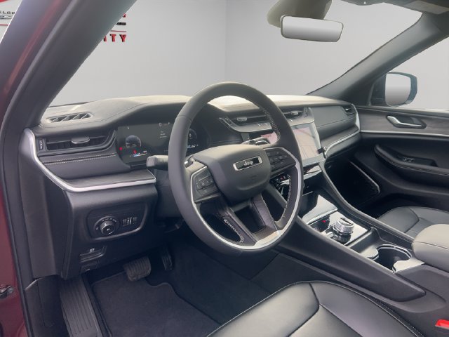 New 2026 Jeep Grand Cherokee Limited w/ Limited Altitude Package AWD/4WD image 26