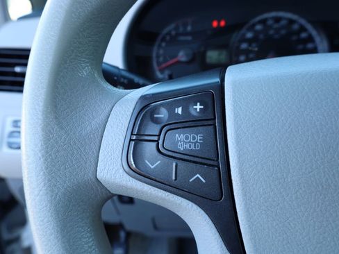 Used 2011 Toyota Sienna LE image 23