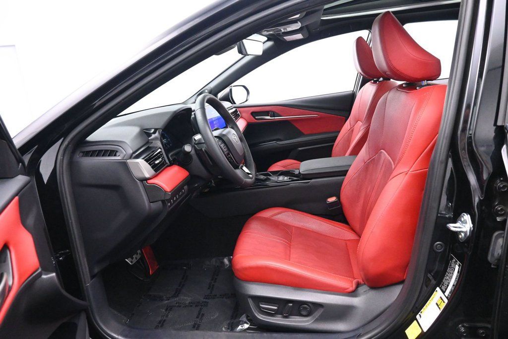Used 2025 Toyota Camry XSE w/ Premium Plus Package AWD/4WD image 11