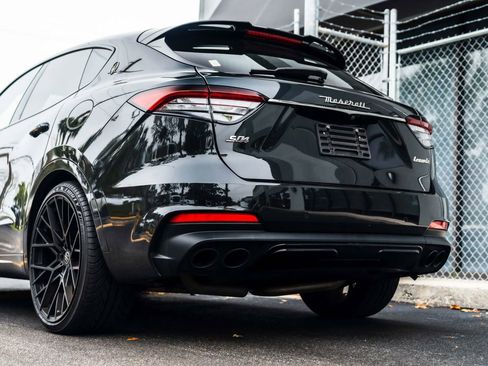 Used 2021 Maserati Levante S GranSport AWD/4WD image 9