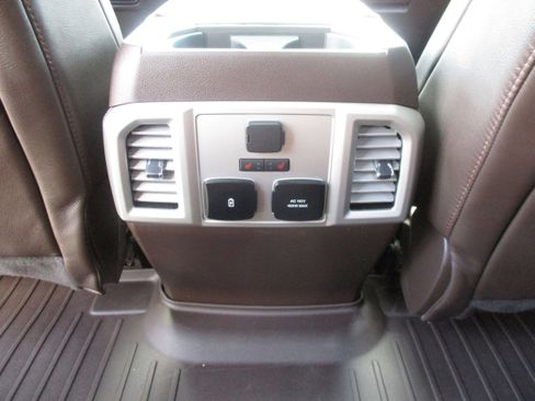 Used 2018 Ford F150 King Ranch w/ Equipment Group 601A Luxury AWD/4WD image 47