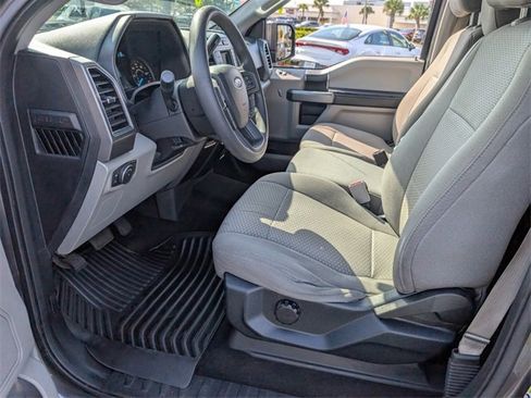 Used 2017 Ford F150 XLT image 11