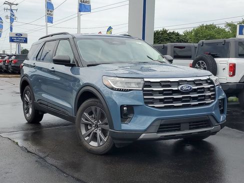 Used 2026 Ford Explorer Active w/ Active Comfort Package AWD/4WD image 1
