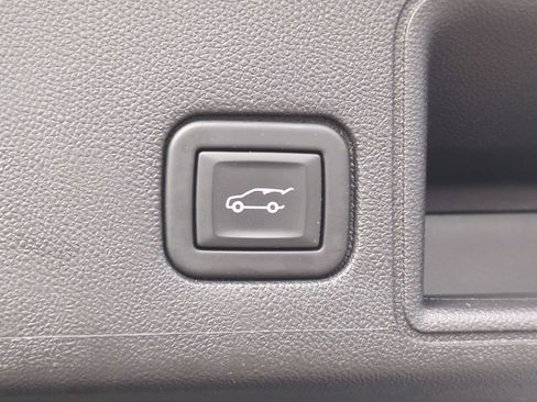 Used 2023 GMC Terrain SLE w/ Driver Convenience Package FWD image 34