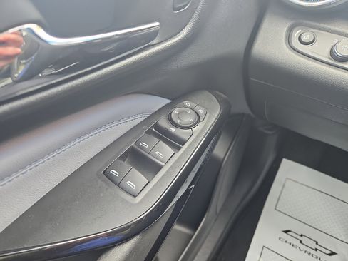 Certified 2024 Chevrolet Trax LT w/ Driver Confidence Package image 13