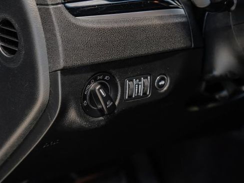 Used 2021 Chrysler 300 S RWD image 31