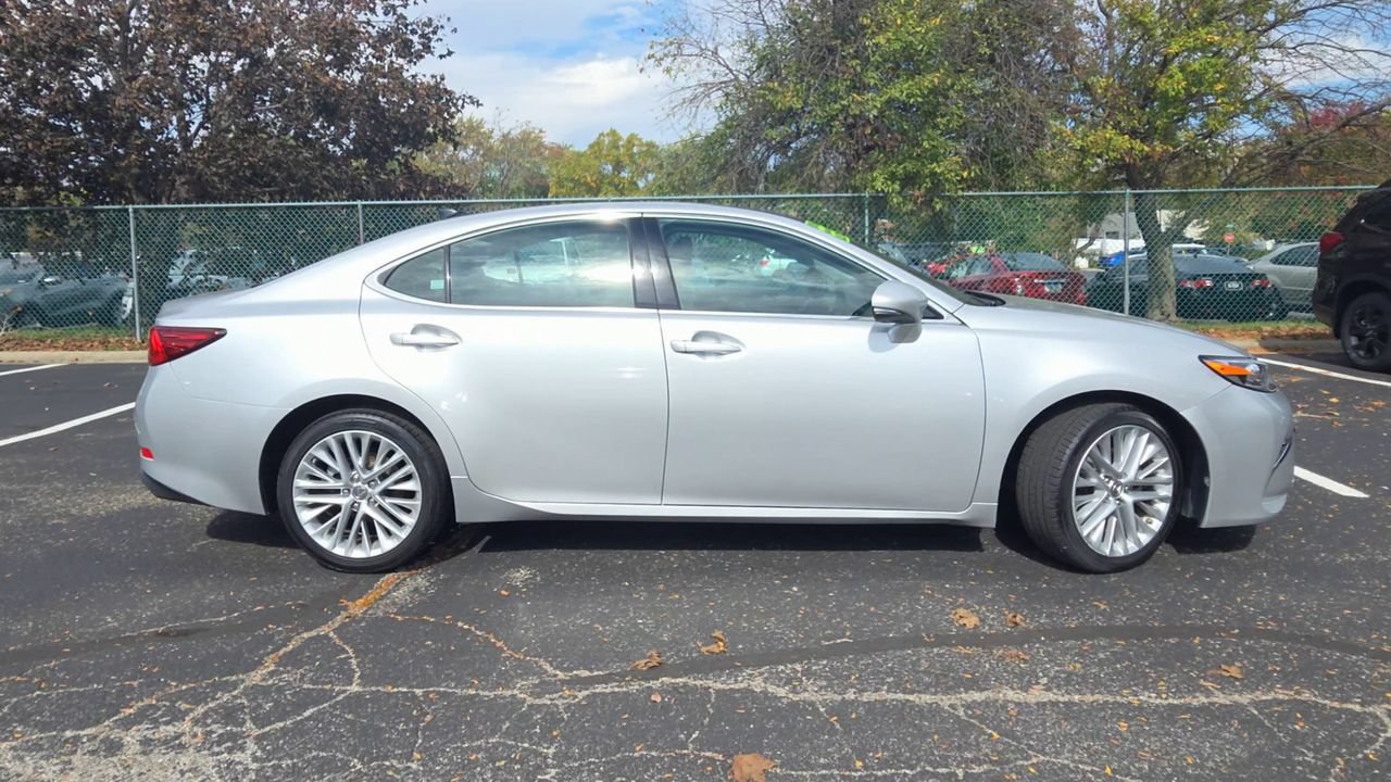 Used 2018 Lexus ES 350 w/ Luxury Package w/Wood Trim FWD image 9